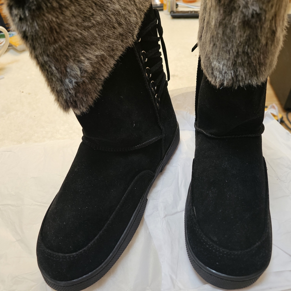 Rampage Black Ankle Boots with Faux Fur Trim